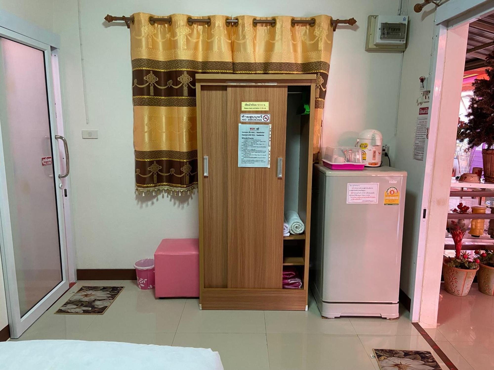 บุญจินดา รีสอร์ท Ban Bang Phayom Zewnętrze zdjęcie
